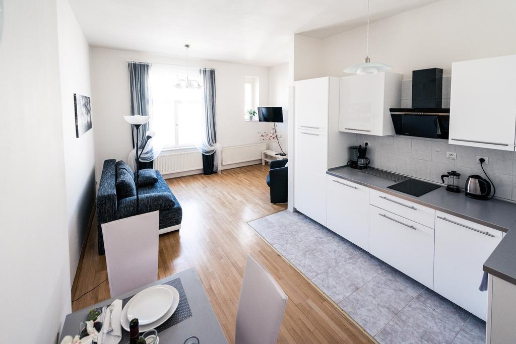 Modern Apartment Riegrovy Sady Prague Phòng bức ảnh