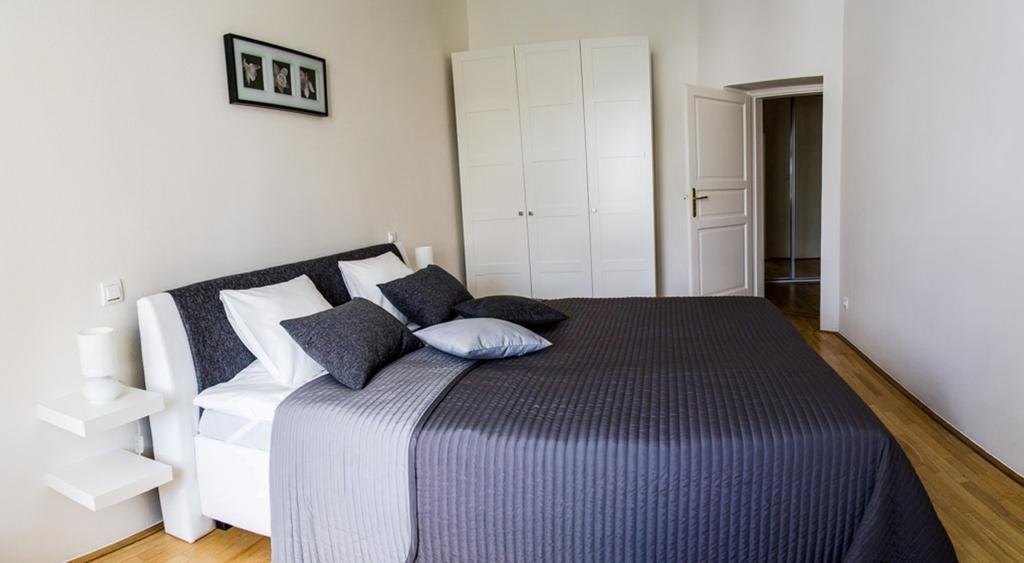 Modern Apartment Riegrovy Sady Prague Phòng bức ảnh